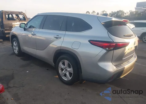 2022 Toyota Highlander Le z USA, uszkodzony, nr VIN 5TDZZRAH9NS542045